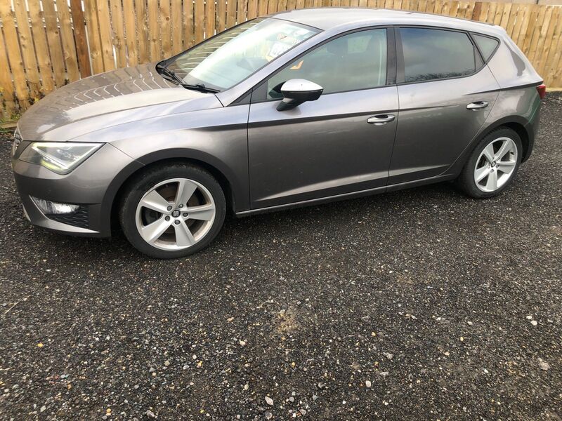 SEAT LEON