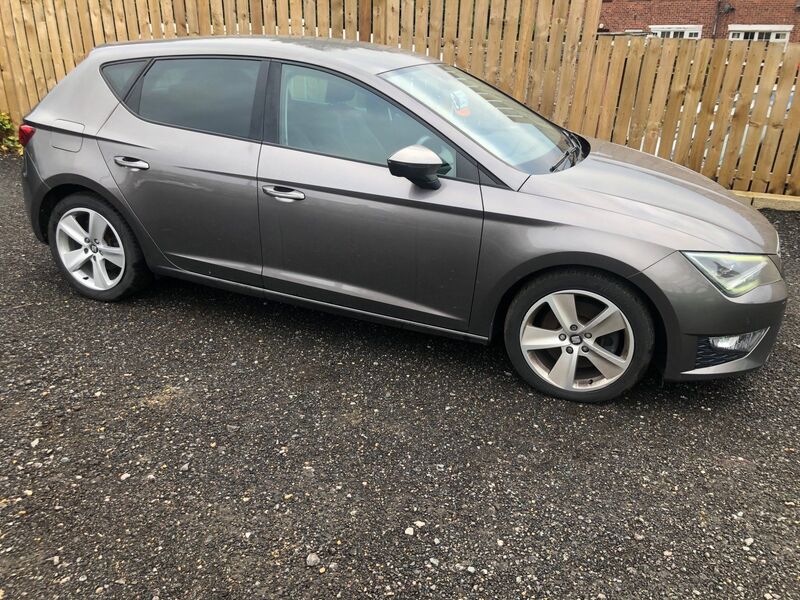 SEAT LEON